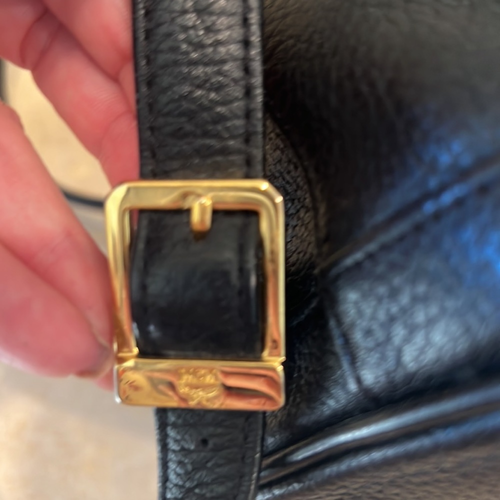 Beautiful MCM leather Backpack - Picture 11 of 16